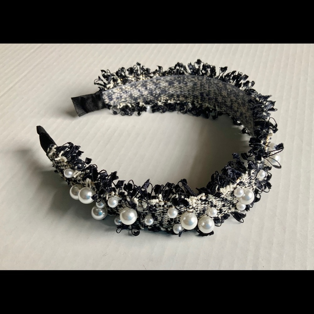 π 2/$20 Tweed and pearl headband - Picture 3 of 3